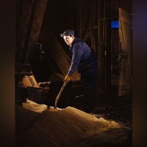 1943 Mrs. Thelma Cuvage Sifts Sand At Chicago & North Western R.R. 8x10 Photo